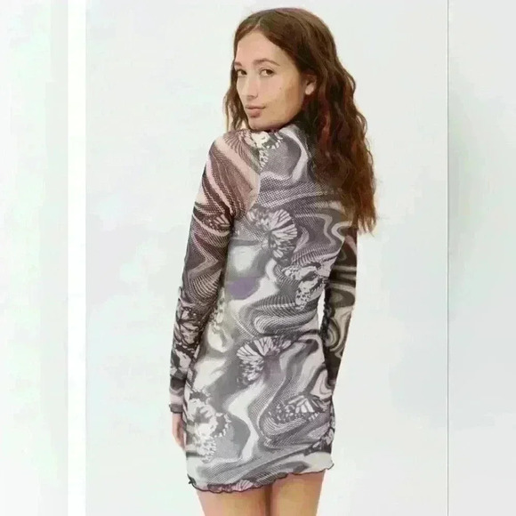 Nwot.Urban Outfitters. UO Alessia Mock Neck Mini Dress. - Picture 8 of 8